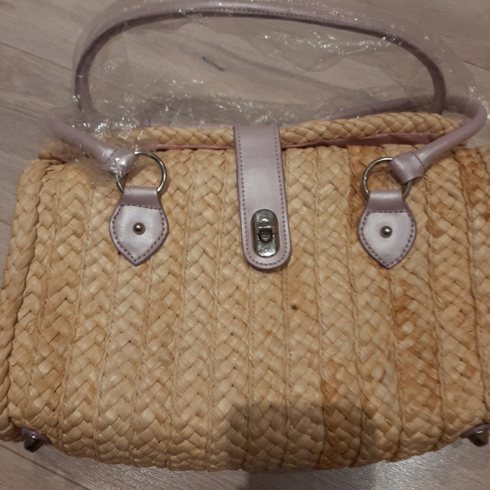 Straw purse